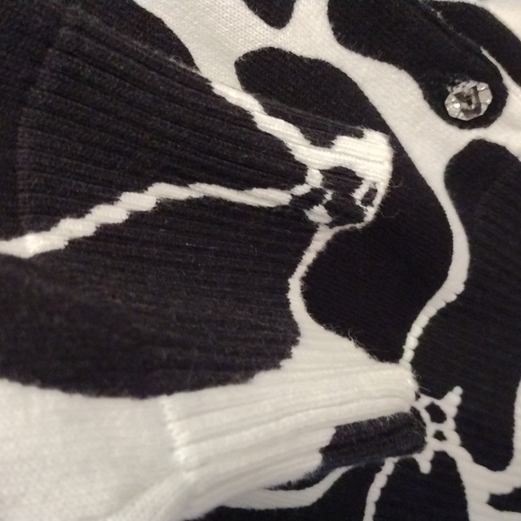 Relativity sweater. - Picture 6 of 13